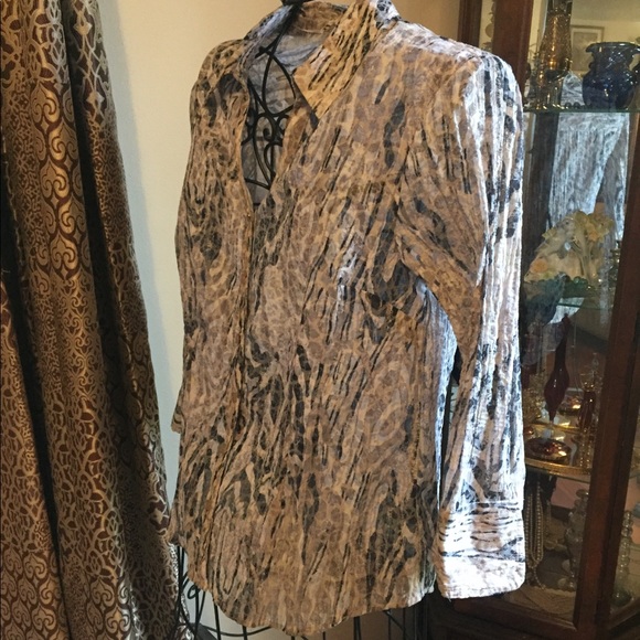 Beautiful long sleeve top by JM collection - Picture 5 of 7